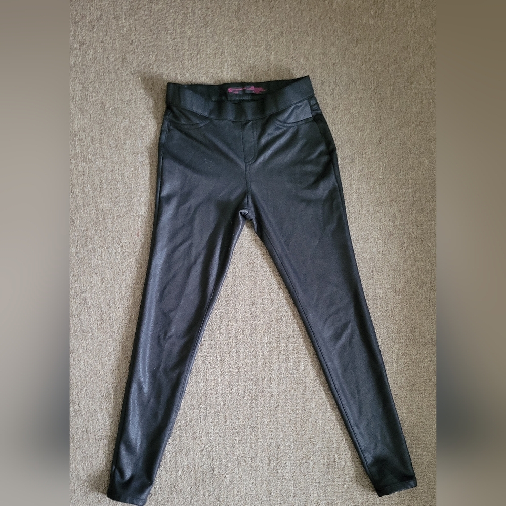 Womens No Boundaries Size Small "Pleather" Leggings!